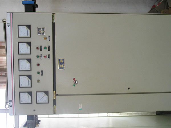 山东配电箱生产厂家浅析配电箱潮湿的解决方法